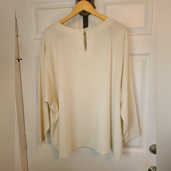 (1121) Estrada Woman's Long Sleeve Blouse,  Size: 24 Color: Cream - Picture 10 of 13